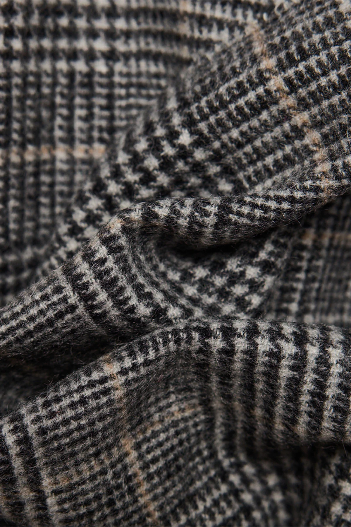 Herritage check grey Cashmere Scarf - Image 4