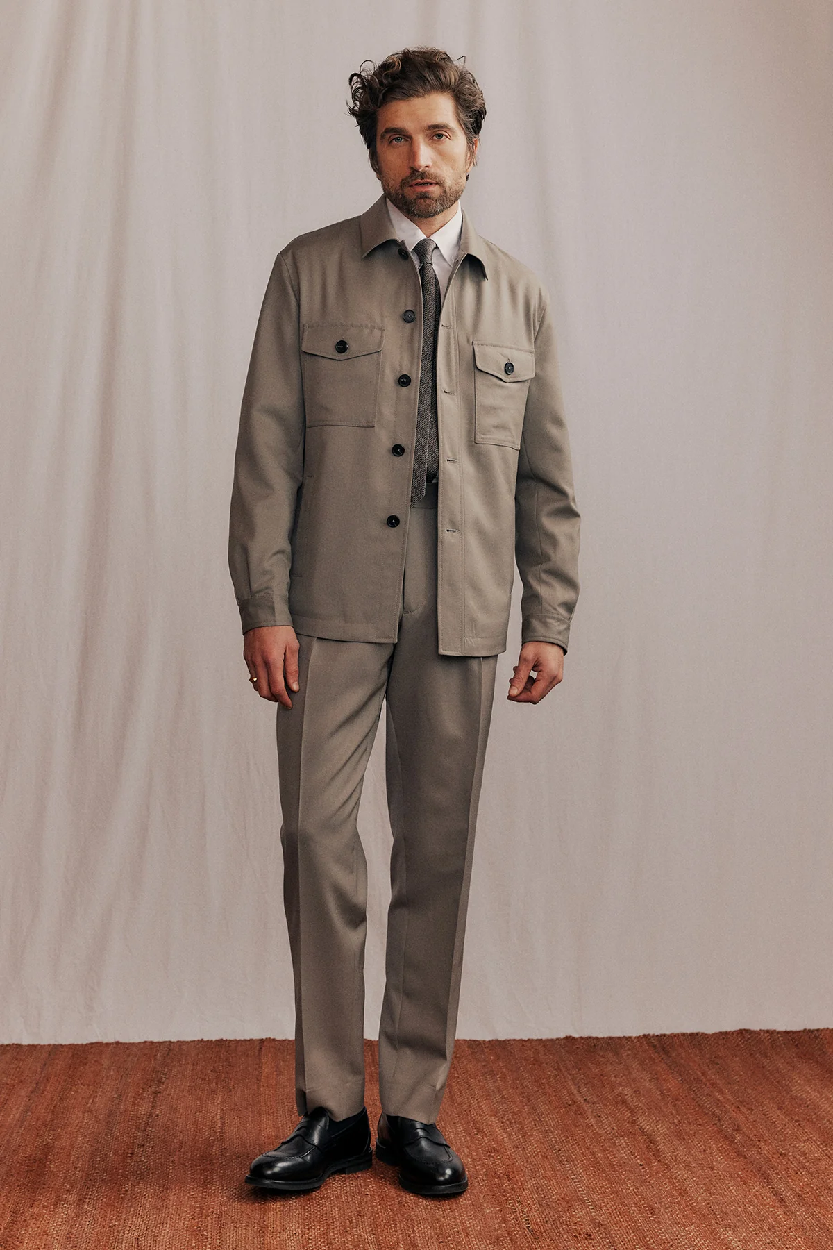Saunder - Beige - Image 10